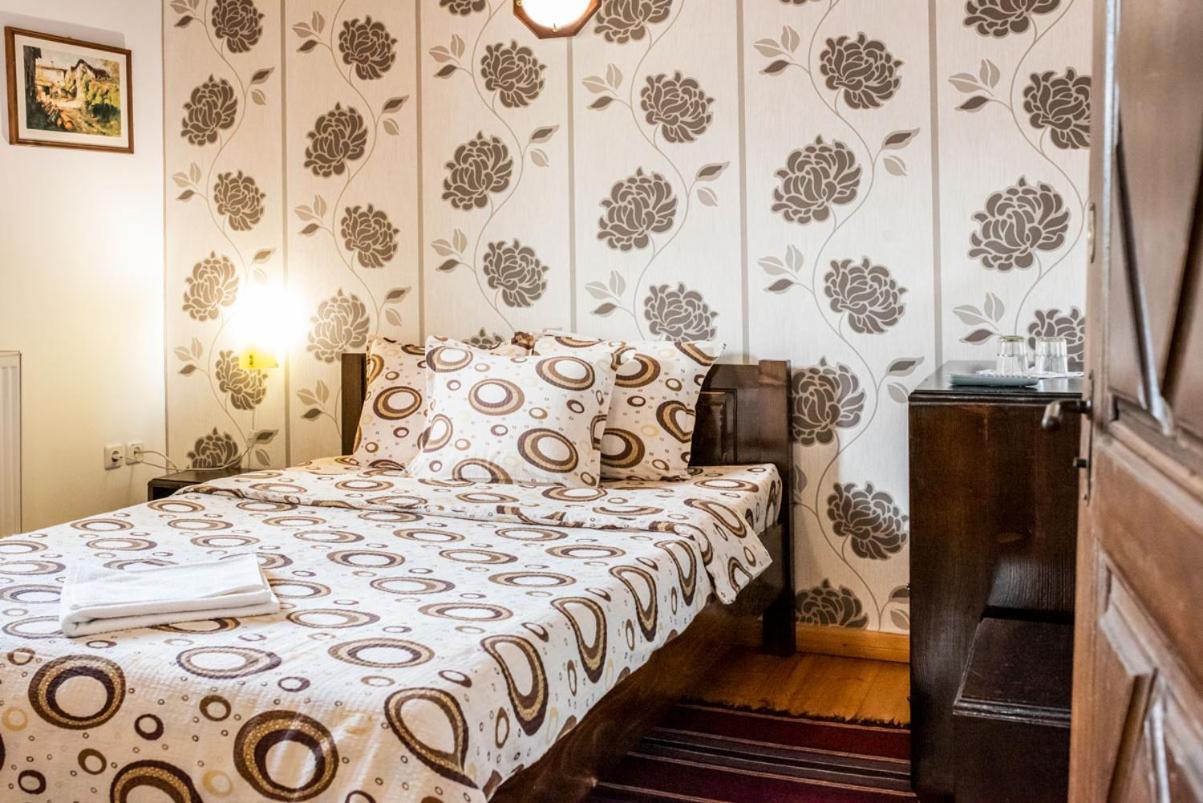 Kazasovata Guest House Tryavna Esterno foto