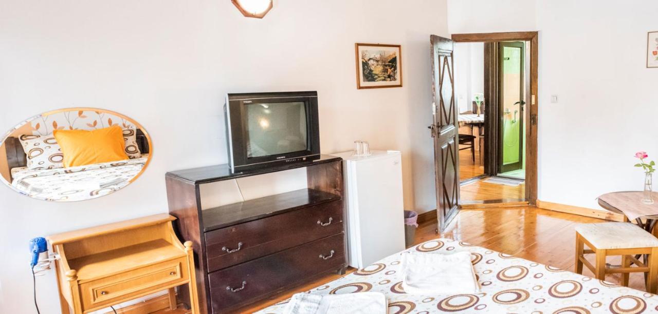Kazasovata Guest House Tryavna Esterno foto
