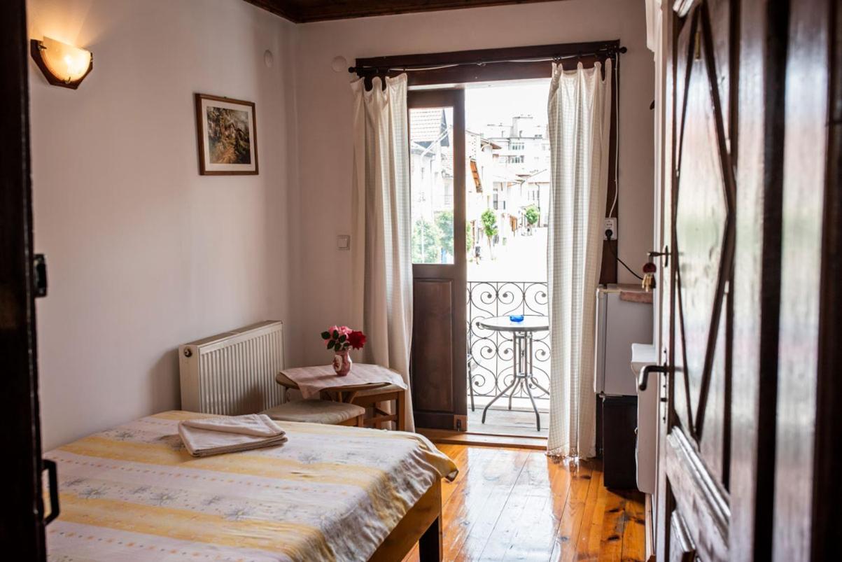 Kazasovata Guest House Tryavna Esterno foto