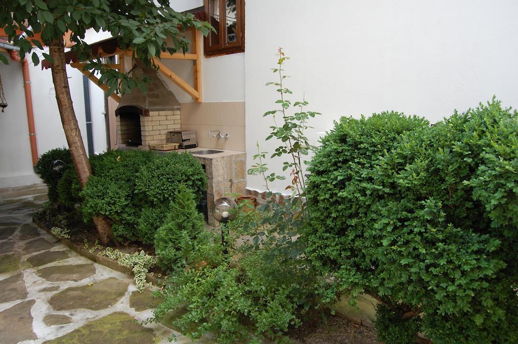 Kazasovata Guest House Tryavna Camera foto