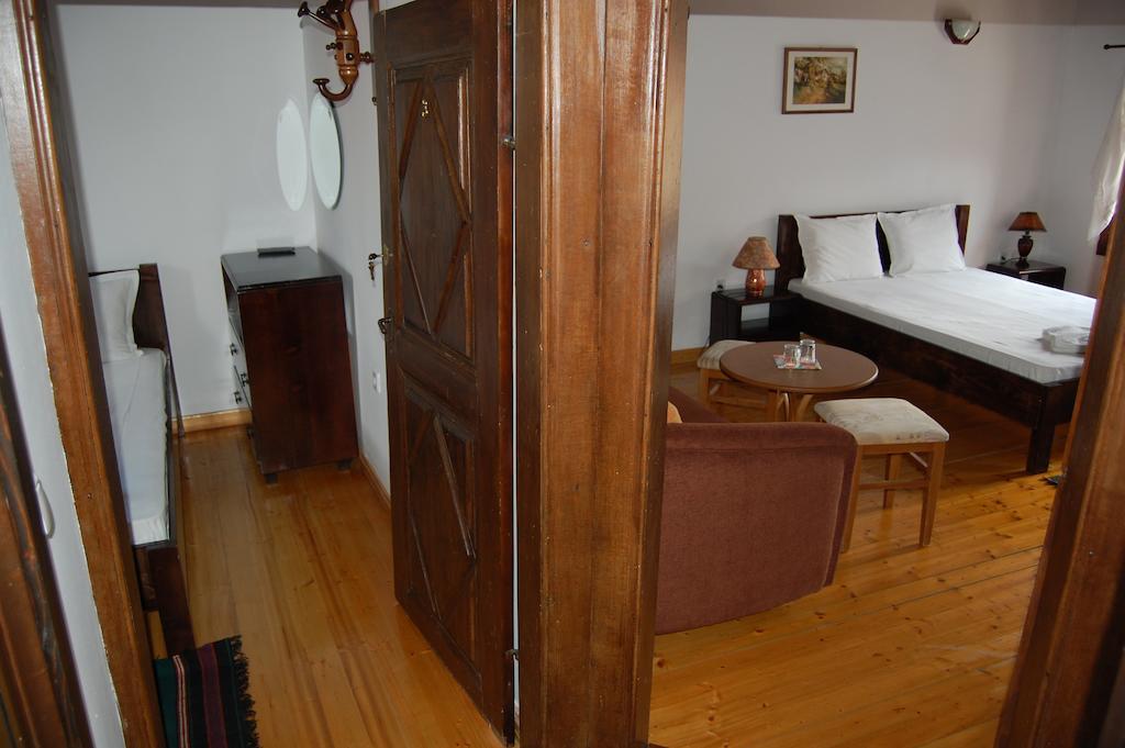 Kazasovata Guest House Tryavna Esterno foto
